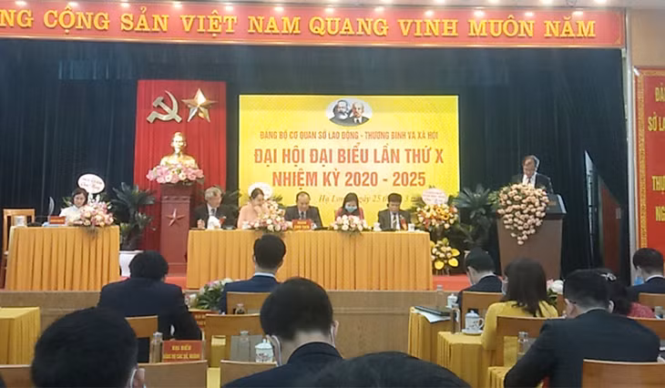 Quang cảnh đại hội.