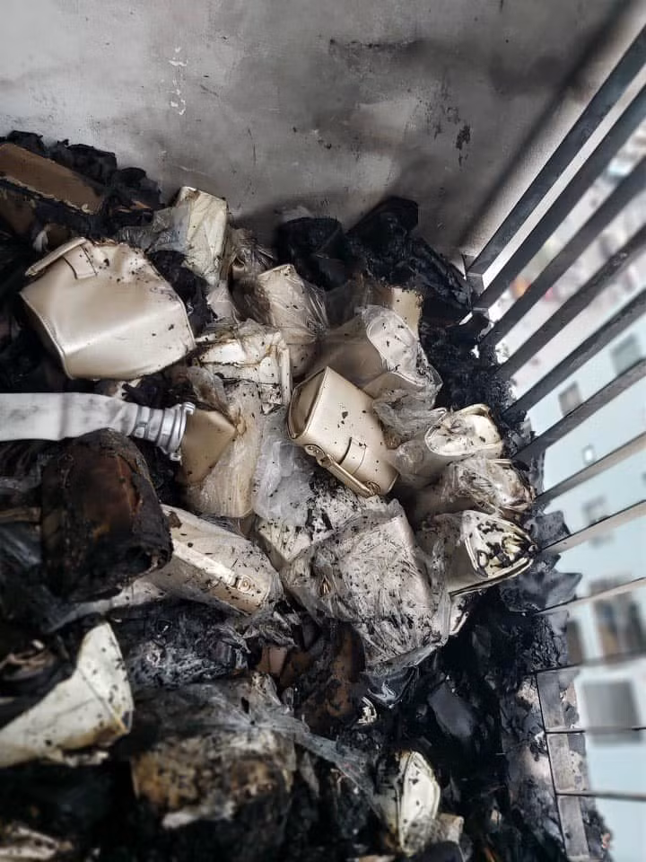 Chiếm dụng khu vực hàng lang ngay lối thoát hiểm làm kho chứa hàng dẫn đến xảy ra cháy tại chung cư Lideco Hạ Long.