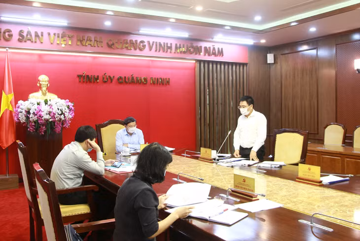 Đồng chí Nguyễn Văn Thắng, Phó Bí thư Tỉnh ủy, Chủ tịch UBND tỉnh, phát biểu tại buổi làm việc.