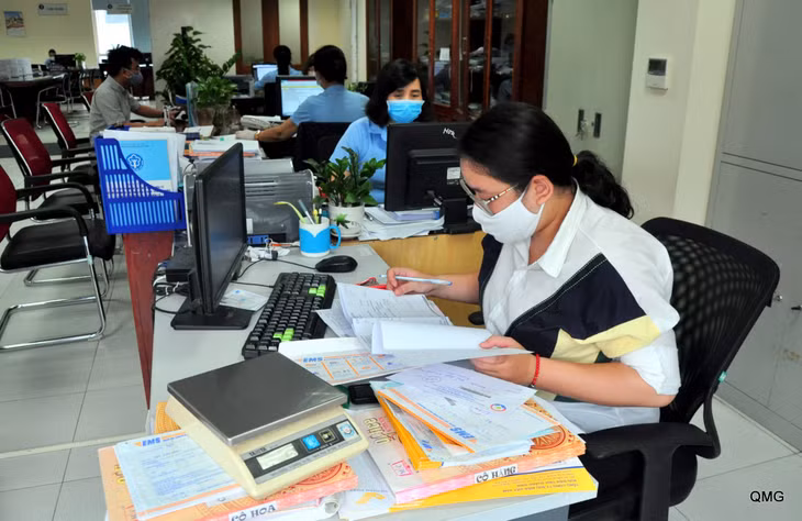 Giao dịch qua cổng dịch vụ công trực tuyến và dịch vụ Bưu chính công ích được khuyến khích thực hiện.