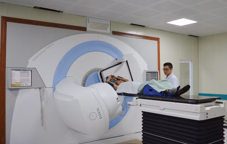 Xạ trị ung thư tại Bệnh viện Bãi Cháy.