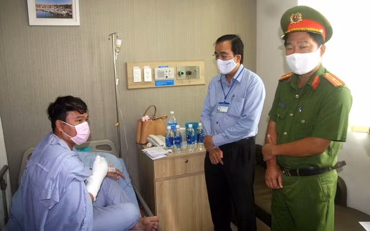  Đoàn cán bộ Tp. Biên Hoà thăm hỏi động viên