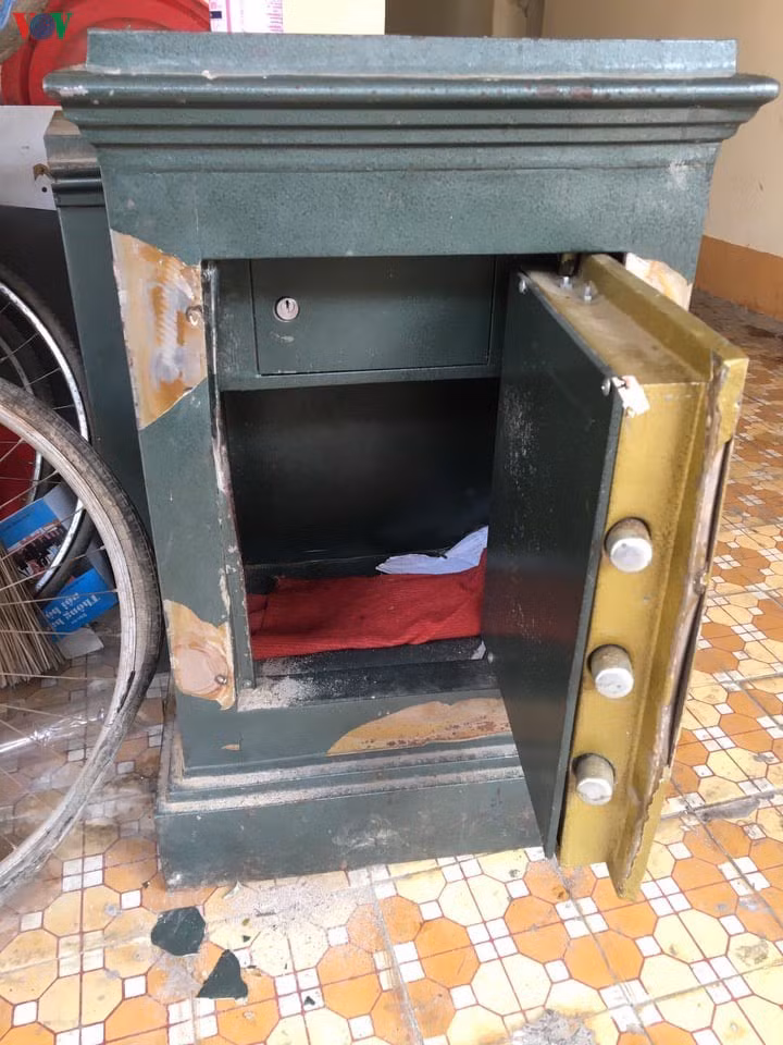  Két sắt nhà anh Vụ bị đối tượng này phá để trộm tài sản