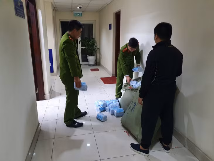 Số khẩu trang bị thu giữ