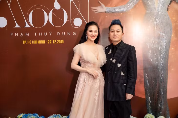 Chương trình "Chung tay đẩy lùi dịch Covid-19" do ca sĩ Tùng Dương và ca sĩ Phạm Thuỳ Dung đã nhận được sự ủng hộ nhiệt tình của các nghệ sĩ.