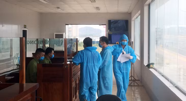 Lái xe thực hiện nghiêm ngặt các quy trình phòng, chống dịch.
