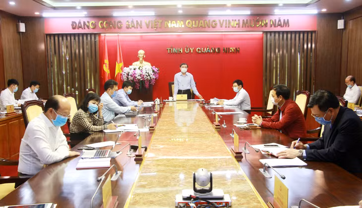 Đồng chí Nguyễn Xuân Ký, Bí thư Tỉnh ủy, Chủ tịch HĐND tỉnh, phát biểu kết luận.
