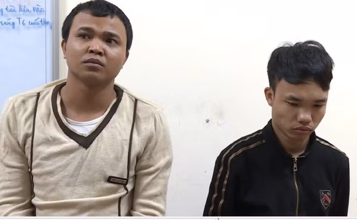 Nguyễn Hồng Hải (trái) và Nguyễn Văn Chính bị khởi tố về tội mua bán trái phép chất ma túy.
