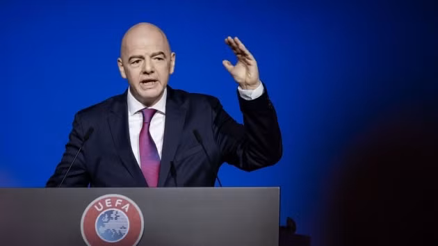  FIFA đã có những động thái hỗ trợ mạnh mẽ để giúp thế giới vượt qua đại địch Corona.