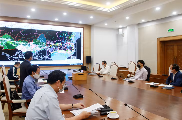Ban Quản lý KKT tỉnh báo cáo các quy hoạch.