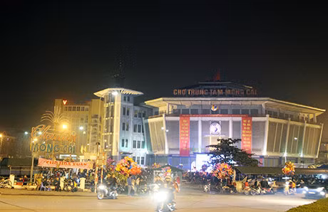 Tưng bừng các hoạt động chào đón năm mới trên quê hương đất mỏ ảnh 14