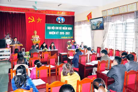 Quang cảnh Đại hội chi bộ Trường Mầm non xã Lục Hồn. Ảnh: Ngọc Hà