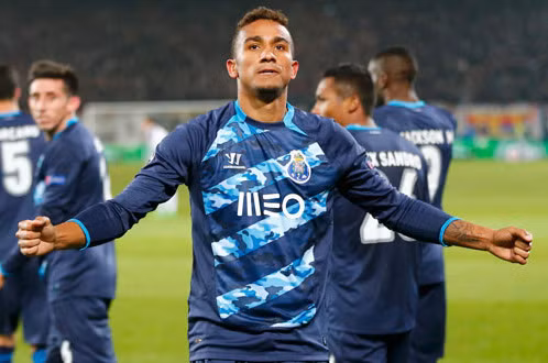 Danilo vui mừng với bàn gỡ hòa 1-1 vào lưới Basel - Ảnh: Reuters