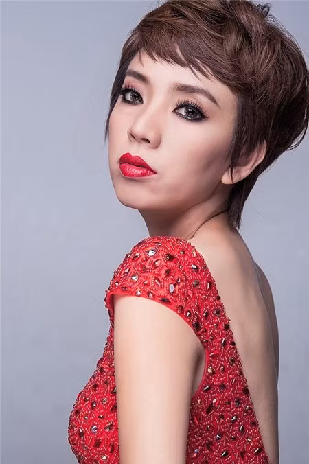 Thu Trang cho rằng mình "độc" chứ không đẹp.