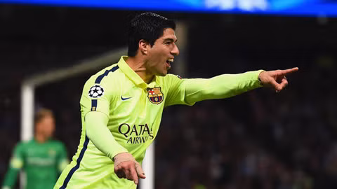 Suarez đã rực sáng với cú đúp bàn thắng trong ngày Messi đá hỏng phạt đền còn Neymar mờ nhạt