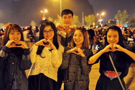 Nụ cười Hạ Long đón chào năm mới.