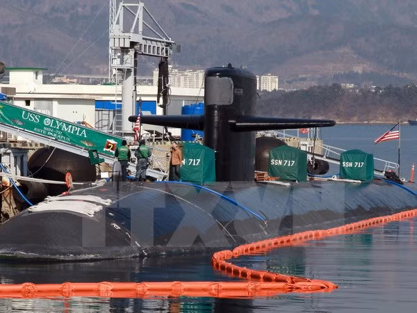 Tàu ngầm Mỹ USS Olympia SSN-717 tại căn cứ hải quân Hàn Quốc tại Changwon. (Nguồn: AFP/TTXVN)