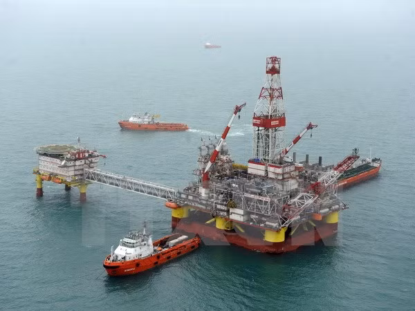 Cơ sở khai thác dầu LUKOIL của Nga tại mỏ dầu Korchagin ở biển Caspia ngày 7/4/2011. (Nguồn: AFP/TTXVN)