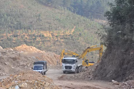 Phần nền và mặt đường thuộc gói thầu số 6 đã cơ bản hoàn thành.