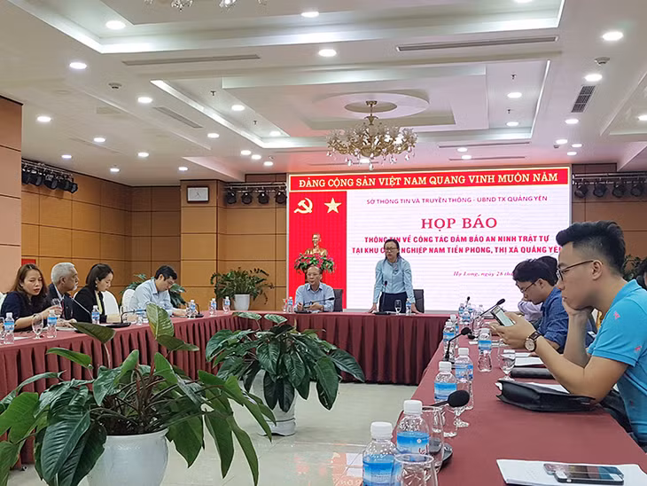 Đồng chí Lê Thị Ngọc Hân, Phó Giám đốc Sở Thông tin - Truyền thông phát biểu tại buổi họp báo.
