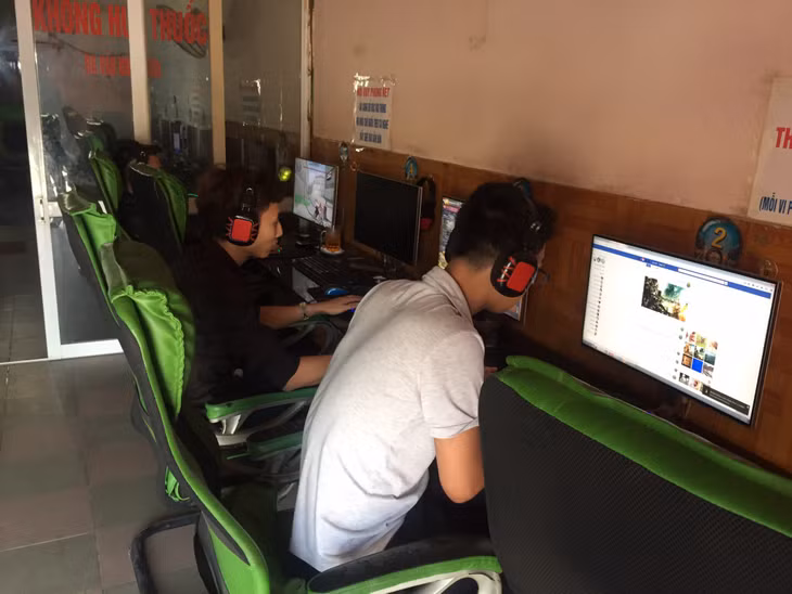 Quán game trên đường Nguyễn Văn Cừ, TP Hạ Long