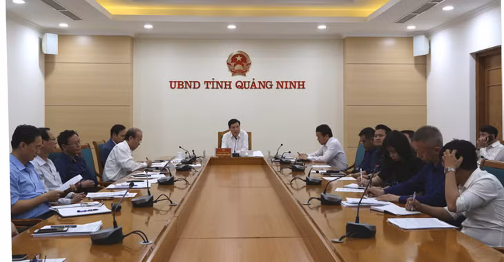 Quang cảnh buổi làm việc.