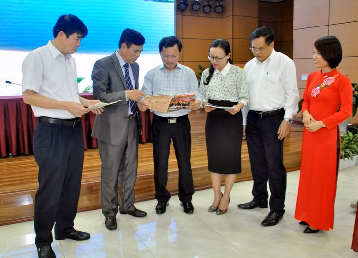 Bên lề hội thảo, các đại biểu đã có dịp trao đổi, chia sẻ kinh nghiệm trong truyền thông về du lịch