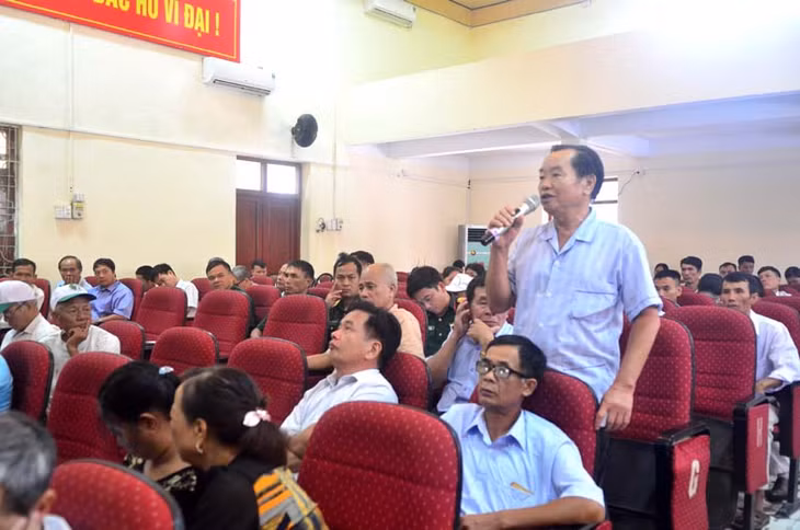 Cử tri huyện Vân Đồn kiến nghị một số nội dung với ĐBQH tỉnh Quảng Ninh.