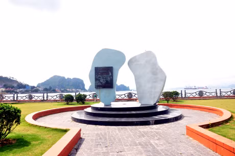 Khu vực đặt biển Kỳ quan thiên nhiên thế giới Vịnh Hạ Long.