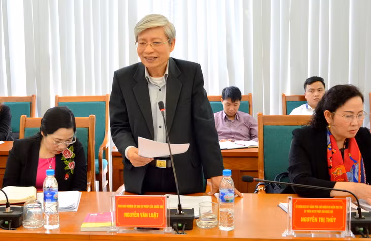 Đồng chí Nguyễn Văn Luật, Phó Chủ nhiệm Ủy ban Tư pháp Quốc hội làm Trưởng đoàn giám sát đã ghi nhận cố gắng của thành phố Hạ Long trong công tác chấp hành pháp luật về tố tụng hành chính, đề nghị Thành phố tiếp thu các ý kiến của đoàn giám sát để hoàn thiện báo cáo cũng như để triển khai thực hiện trong thời gian tới