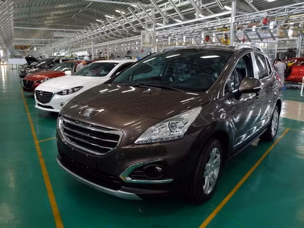 Xe ôtô thành phẩm tại Khu phức hợp sản xuất và lắp ráp ôtô Chu Lai-Trường Hải (Quảng Nam). (Ảnh: Đỗ Trưởng/TTXVN)