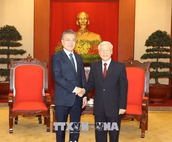 Tổng Bí thư Nguyễn Phú Trọng và Tổng thống Hàn Quốc Moon Jae-in