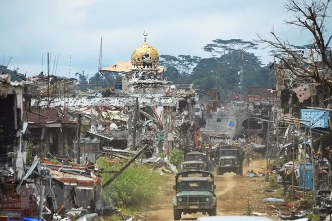 Quân đội Philippines trong chiến dịch quân sự truy quét phiến quân. (Nguồn: AFP/TTXVN)