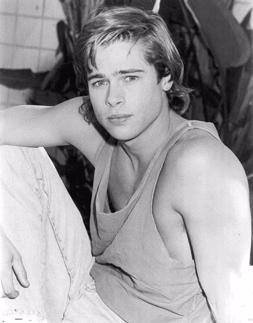 Ngày 22/3, nhiếp ảnh gia Sandra Downie-Dunn chia sẻ những hình ảnh của Brad Pitt ở tuổi 23.