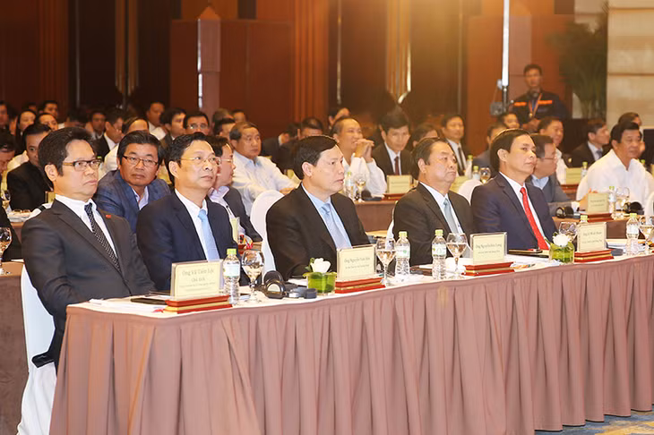 Các đồng chí 