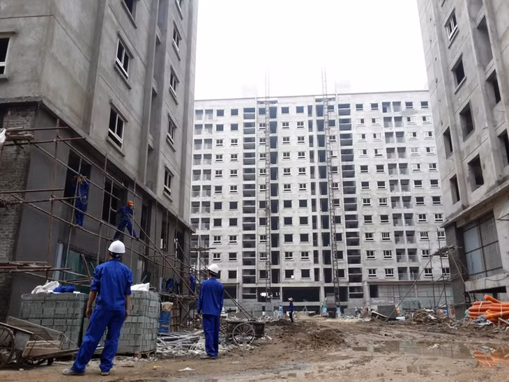 Bảo đảm điều kiện an toàn các công trình xây dựng, nhất là là các tòa nhà cao tầng cần phải được siết chặt. Ảnh: VGP/Toàn Thắng