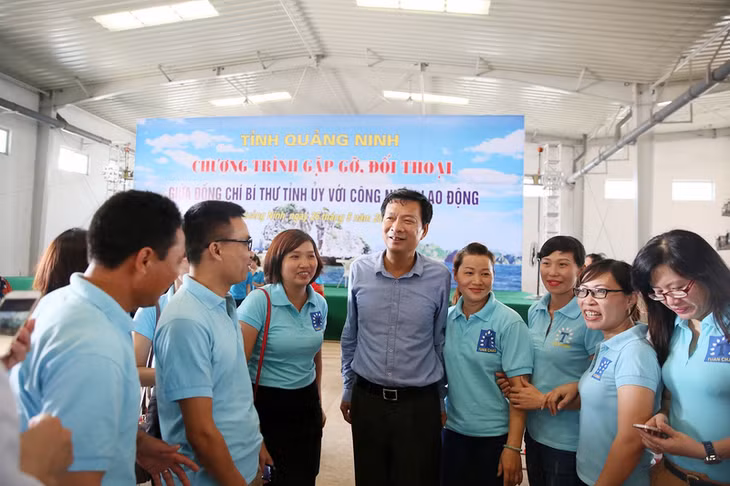 Bí thư Tỉnh ủy Nguyễn Văn Đọc gặp gỡ, trò chuyện với CNLĐ nhân Chương trình gặp gỡ, đối thoại với CNLĐ dịp Tháng Công nhân 2016.