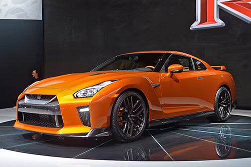 Nissan GT-R 2017 ra mắt tại Triển lãm New York (Mỹ) 2016.