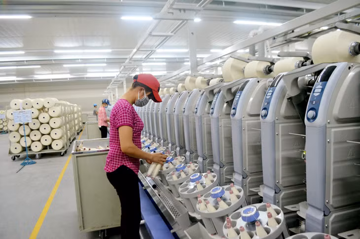 Xưởng kéo sợi số 1 Công ty TNHH Khoa học kỹ thuật Texhong Ngân Hà (KCN Texhong Hải Hà) được đầu tư đưa vào sản xuất từ tháng 12-2015, đảm bảo tốt các điều kiện về ATVSLĐ.