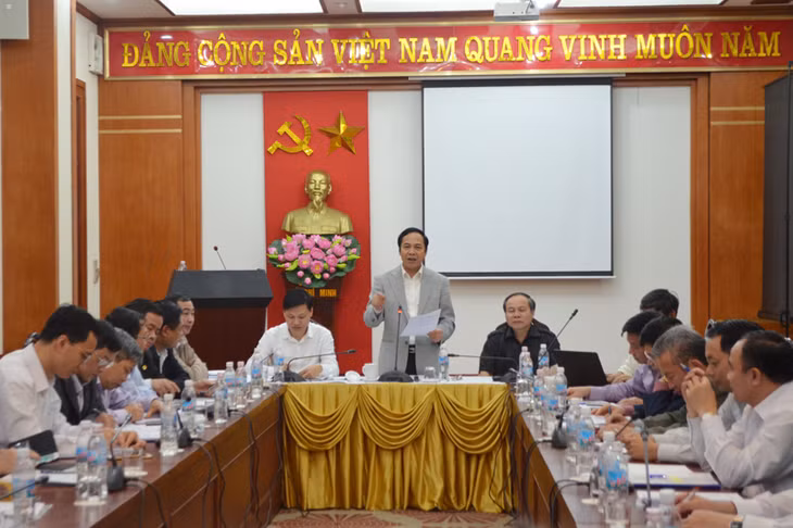 Đồng chí Đặng Huy Hậu, Phó Chủ tịch Thường trực UBND tỉnh yêu cầu các địa phương cần rà soát, xác định các sản phẩm OCOP chủ lực có giá trị gia tăng