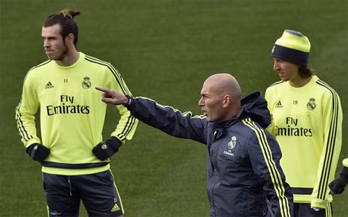 Zidane đang quyết tâm giành kết quả tốt trong trận El Clasico đầu tiên trên cương vị HLV. Ảnh: Reuters