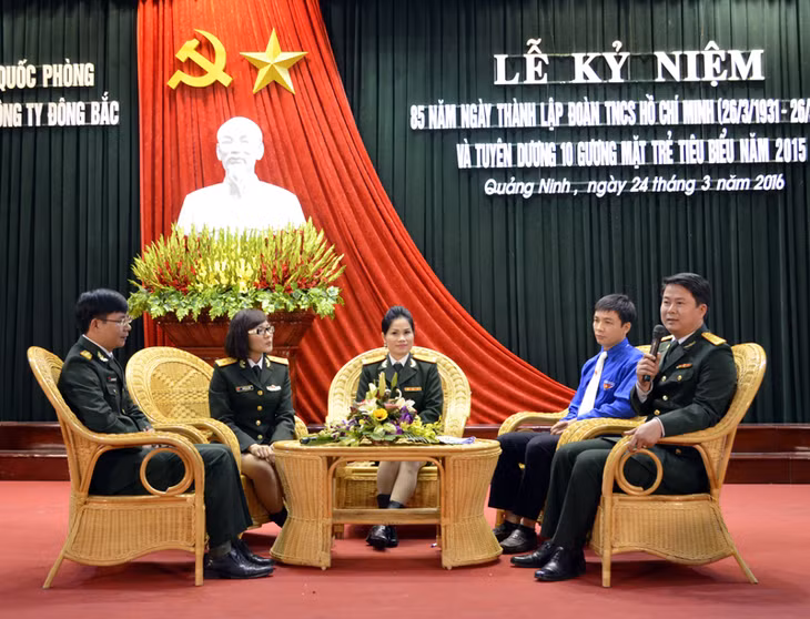 Các gương mặt trẻ tiêu biểu giao lưu, chia sẻ kinh nghiệm 