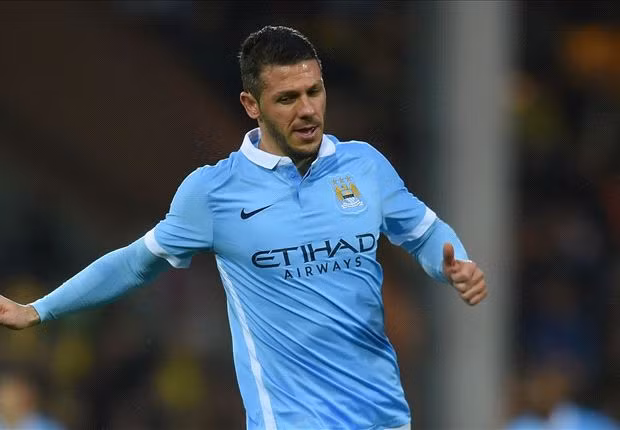  Demichelis dính chàm. Ảnh: Internet.