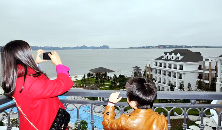 Từ khi đi vào hoạt động, Vinpearl Hạ Long Bay Resort (TP Hạ Long) đã thu hút rất đông du khách tới tham quan, nghỉ dưỡng. Ảnh: Ngọc Hà