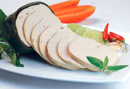 Giò, chả chứa hàn the gây hại cho sức khỏe.
