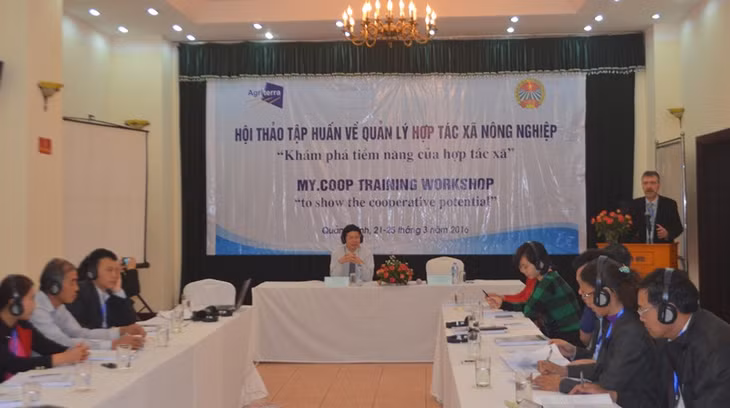 Quang cảnh buổi tập huấn