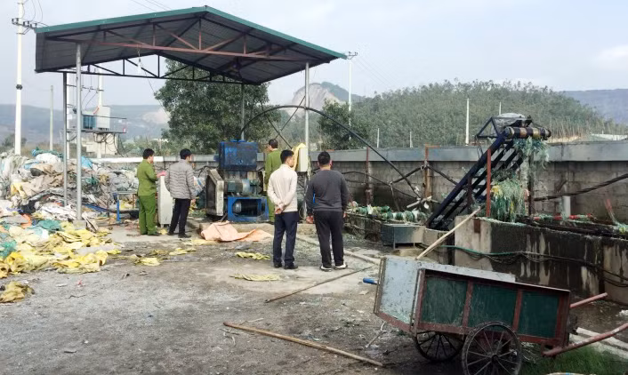 Cơ sở sản xuất nhựa phế liệu của Công ty Cổ phần xuất nhập khẩu Vĩnh Thịnh Phát.