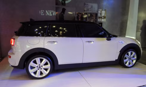 Mini Clubman có chiều dài tổng thể 4.253mm với khoang hành lý dung tích 360 lít.