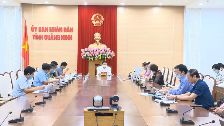 Đồng chí Nguyễn Văn Thắng, Chủ tịch UBND tỉnh chủ trì cuộc họp