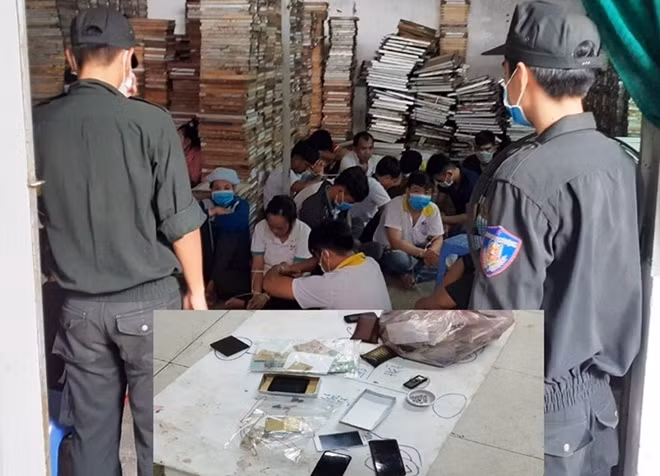 Các đối tượng cùng tang vật bị bắt giữ.
